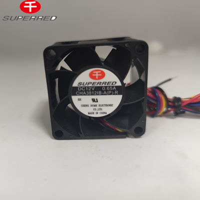 Fener DC CPU Hitam 35000 Jam Harapan Hidup untuk pendinginan yang andal