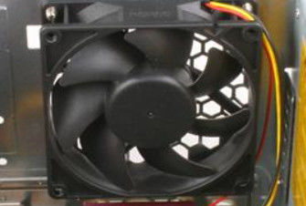 Dingin Dan Kuat 12V DC Computer Fan AWG26 Leadwire Untuk Pendingin